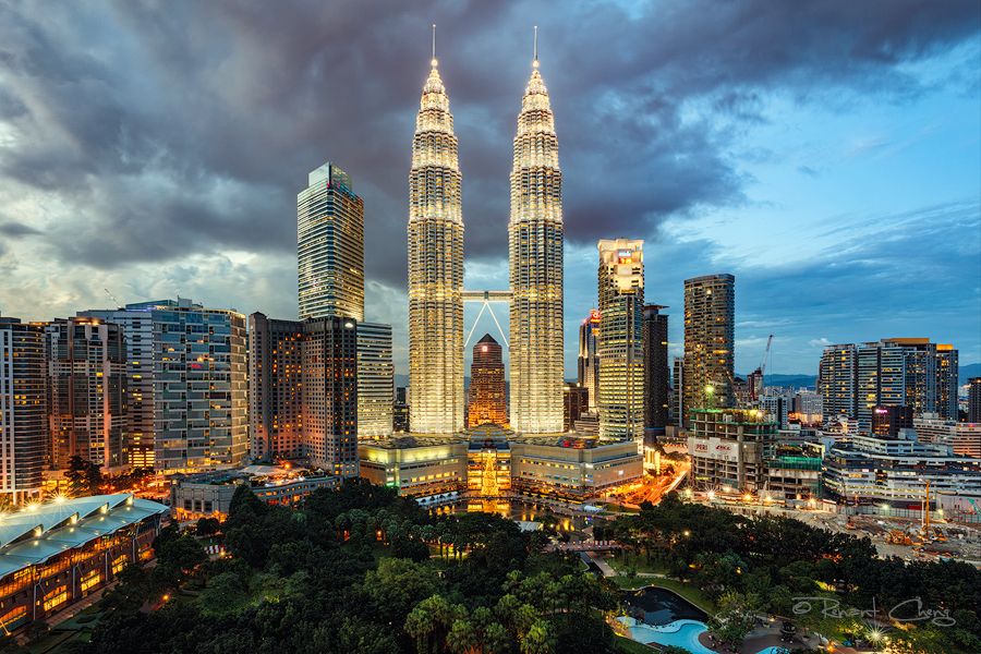 Malaysia Budjet Honeymoon Package – 4 Days of Love & Adventure